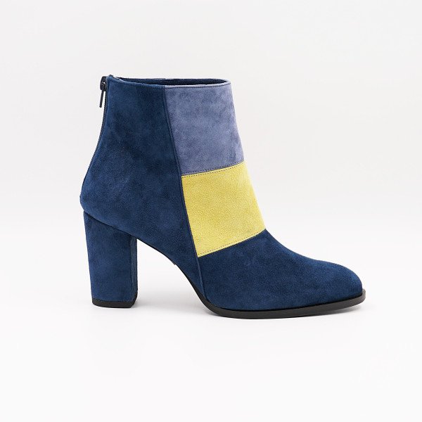 Bootie with four colours of suede leather
