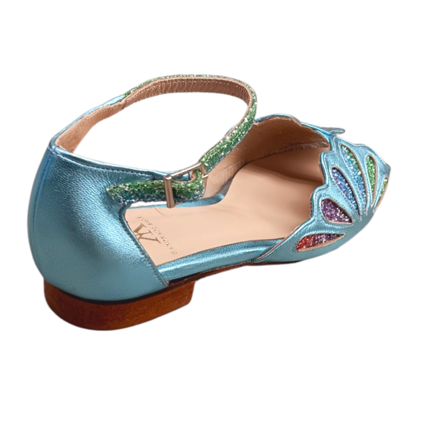 Χειροποίητο φλατ πέδιλο σε συνδιασμό πολύχρωμο γκλίτερ ύφασμα με γαλάζιο μεταλλικό δέρμα 