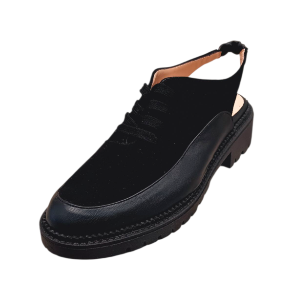 Χειροποίητο δετό ξώφτερνο παπούτσισε συνδυασμό μαύρου καστοριού και μαύρου δέρματος.