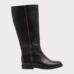Χειροποίητη δερμάτινη μπότα ιππασίας σε μαύρο χρώμα, χωρίς φερμουάρ, με καφέ φυτίλι