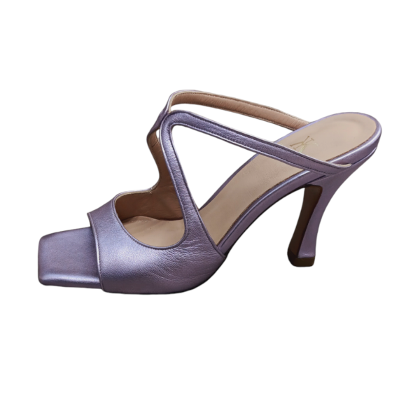 Xειροποίητο νυφικό mule πέδιλο σε λιλά μεταλλικό δέρμα
