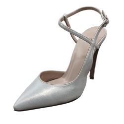 Χειροποίητη ξώφτερνη γόβα σε γυαλιστερό δέρμα χρώμα βανίλια 