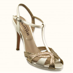 Χειροποίητο πέδιλο σε ιβουάρ δέρμα με χρυσό γκλίτερ ύφασμα 