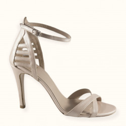 Χειροποίητο νυφικό πέδιλο σε ροζ περλέ δέρμα