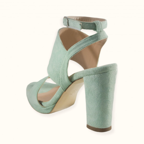 Χειροποίητο πέδιλο με καστόρι δέρμα στο χρώμα της μέντας