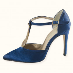 Χειροποίητη γόβα από μπλε σατέν ύφασμα με ασημένιο στρας