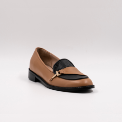 Χειροποίητο δερμάτινα μοκασίνια σε ταμπά και μαύρο χρώμα