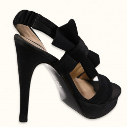 Χειροποίητο νυφικό πέδιλο σε μαύρο κρεπ σατέν ύφασμα 